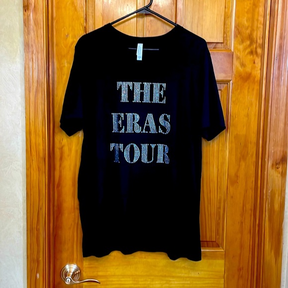 Era’s Tour T-shirt. - Picture 1 of 2